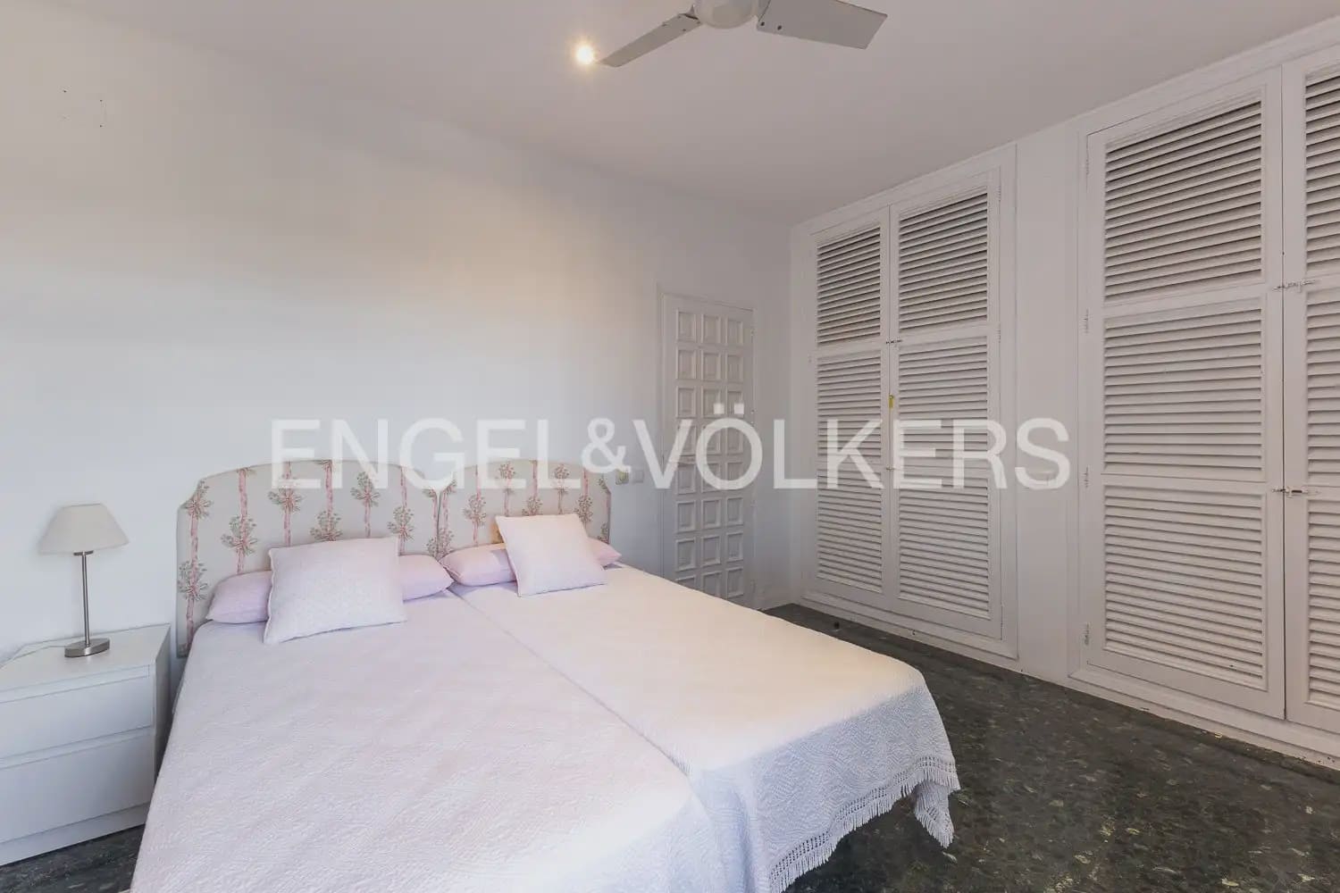 8 bedroom Villa for sale in Javea / Xabia with pool - € 2,350,000 (Ref: 9898312)