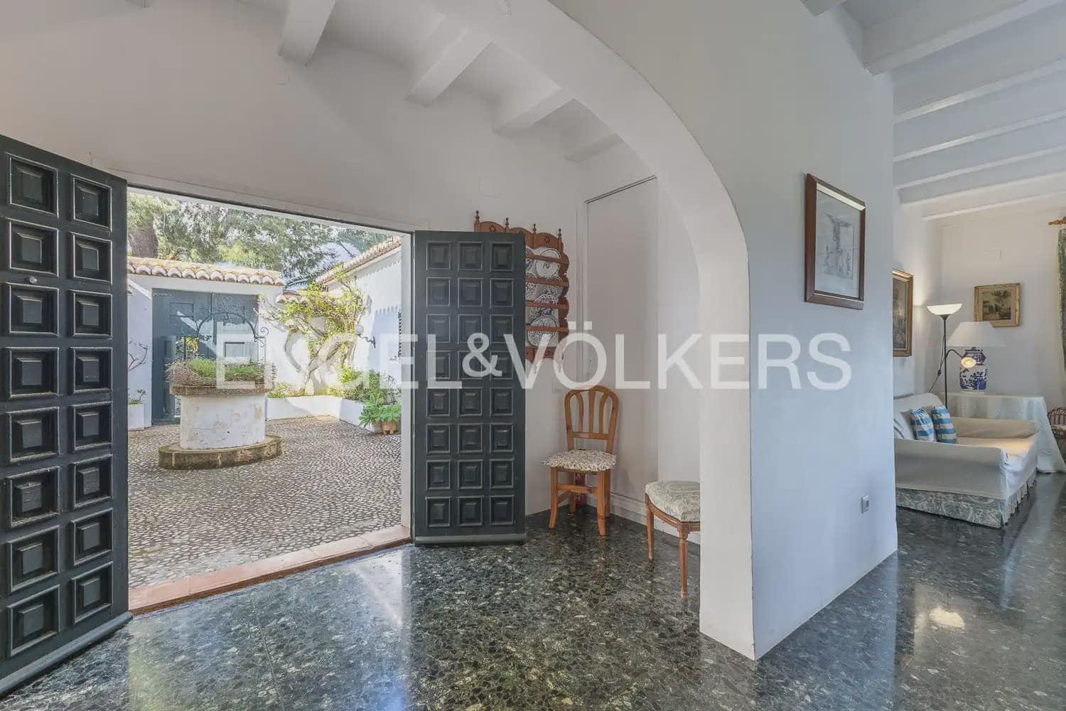8 bedroom Villa for sale in Javea / Xabia with pool - € 2,350,000 (Ref: 9898312)