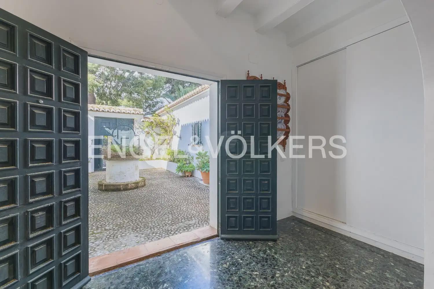 8 bedroom Villa for sale in Javea / Xabia with pool - € 2,350,000 (Ref: 9898312)