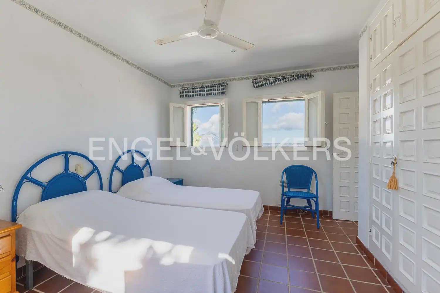 8 bedroom Villa for sale in Javea / Xabia with pool - € 2,350,000 (Ref: 9898312)