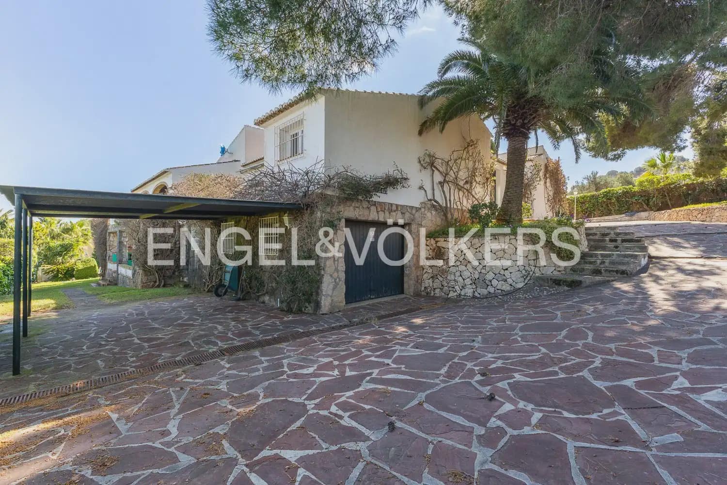 8 bedroom Villa for sale in Javea / Xabia with pool - € 2,350,000 (Ref: 9898312)
