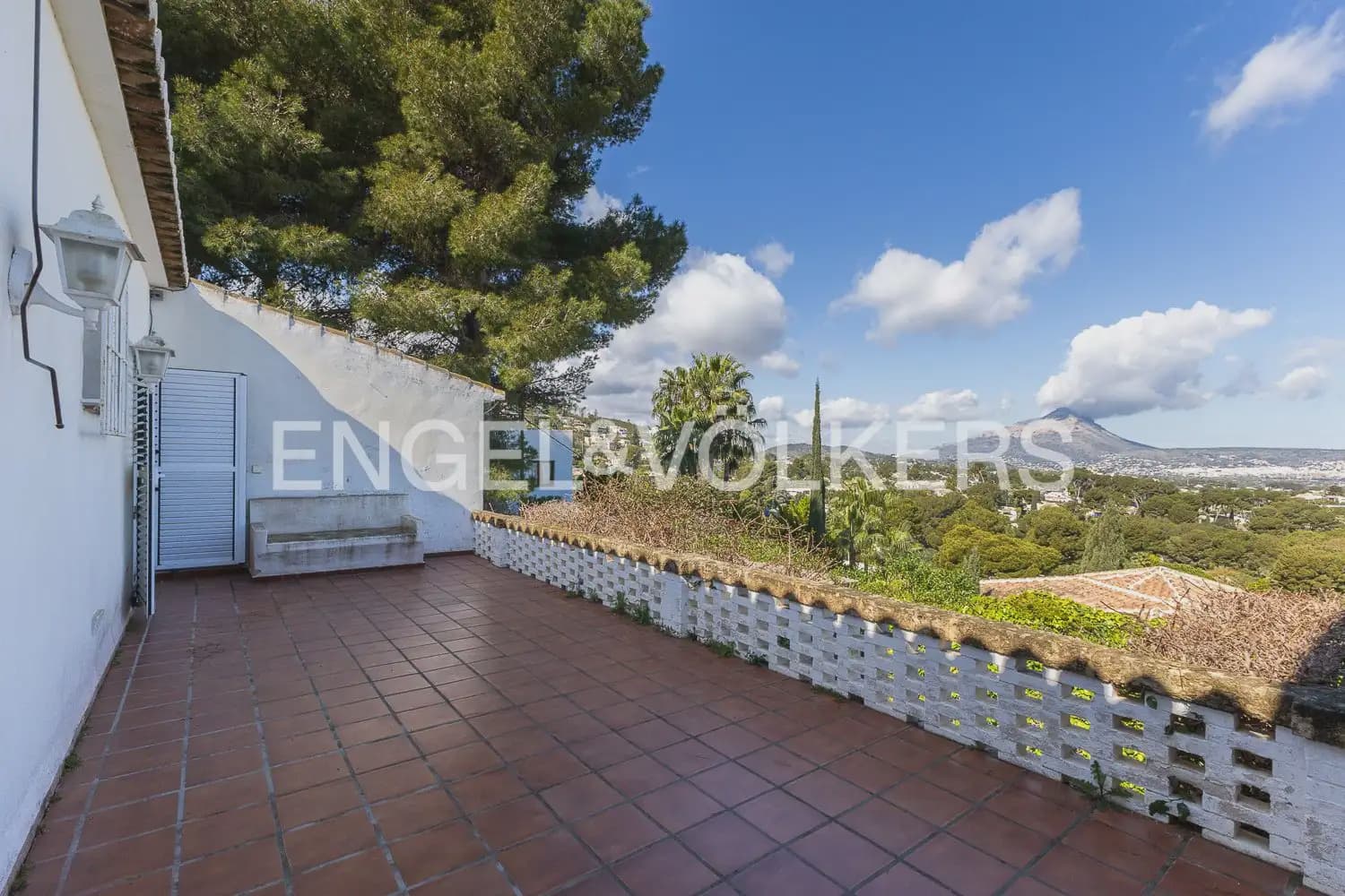 8 bedroom Villa for sale in Javea / Xabia with pool - € 2,350,000 (Ref: 9898312)