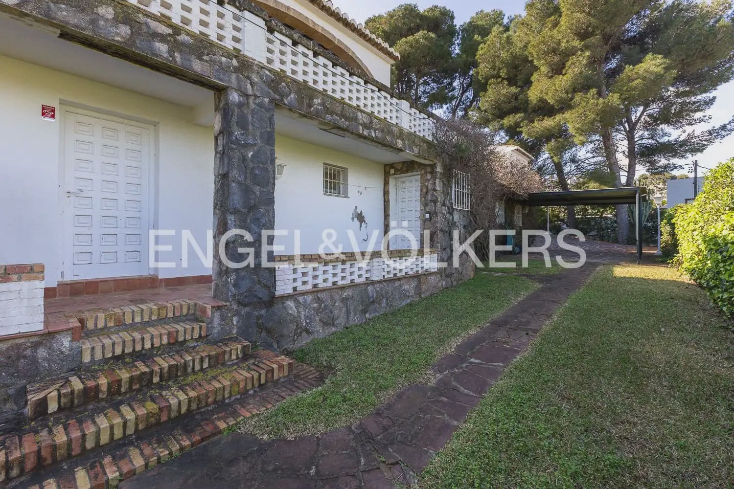 8 bedroom Villa for sale in Javea / Xabia with pool - € 2,350,000 (Ref: 9898312)