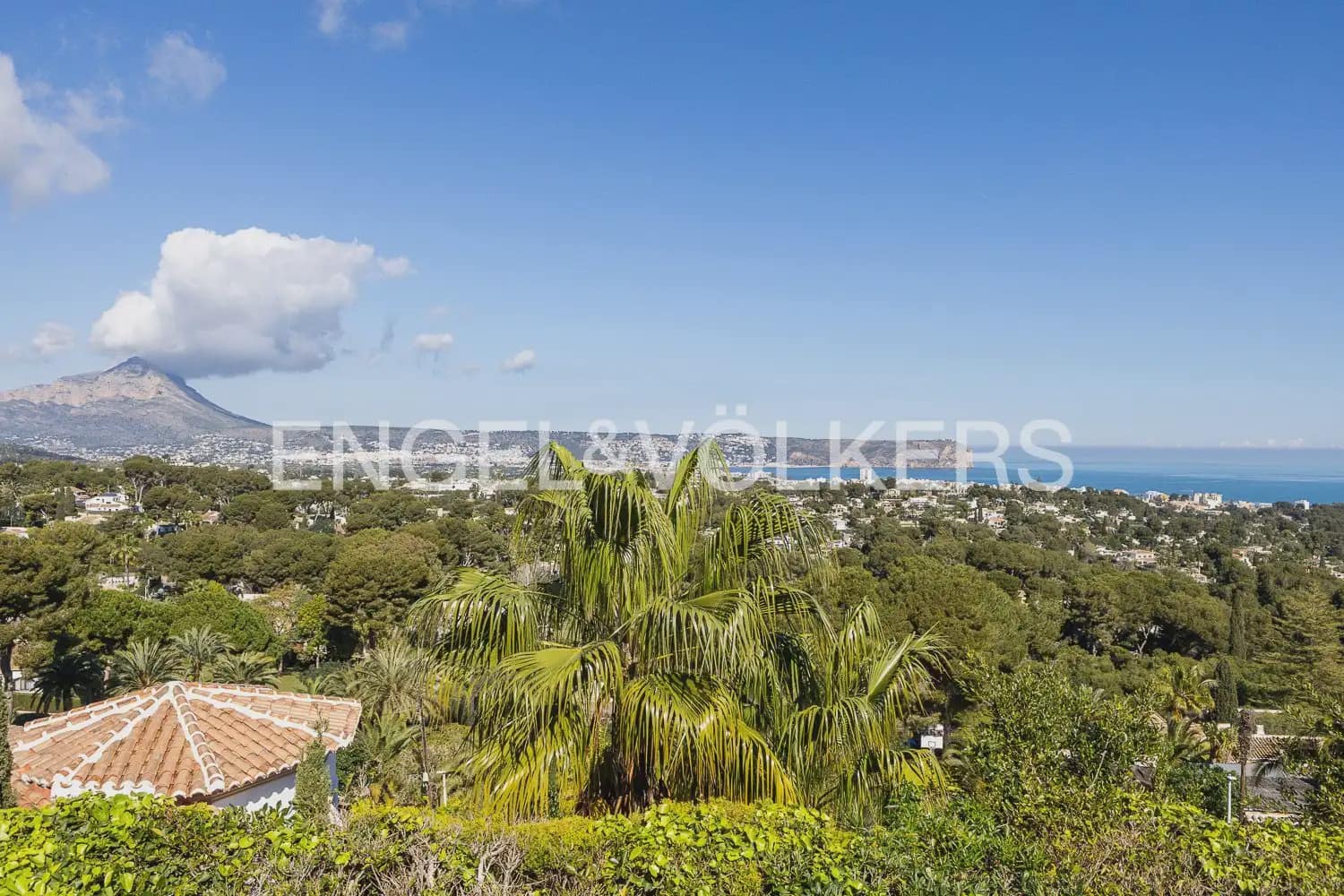 8 bedroom Villa for sale in Javea / Xabia with pool - € 2,350,000 (Ref: 9898312)