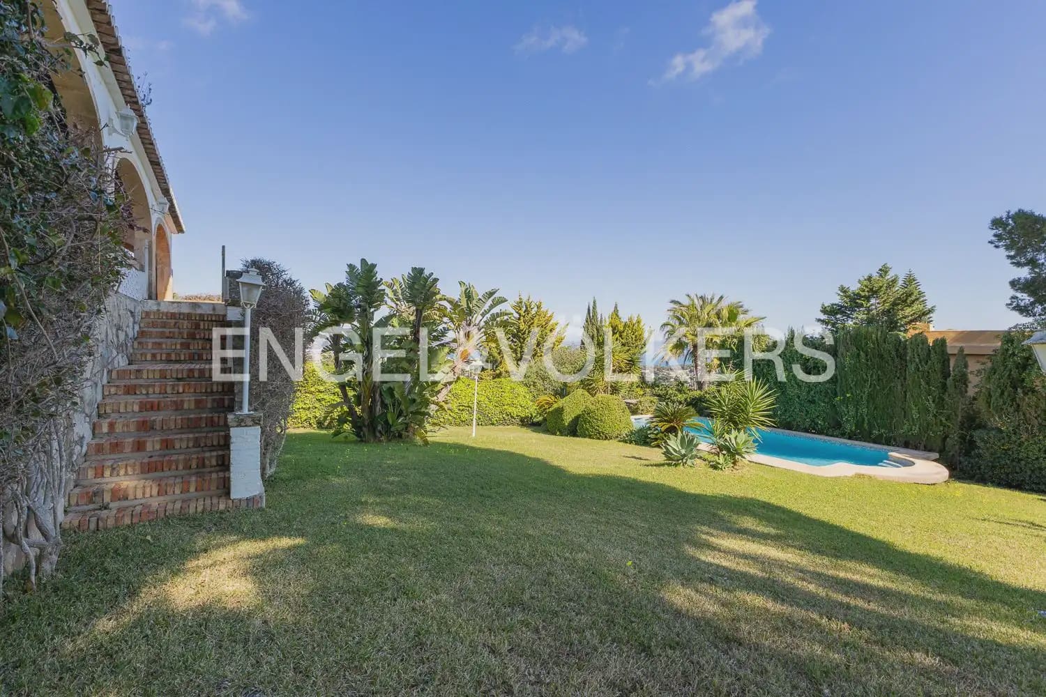 8 bedroom Villa for sale in Javea / Xabia with pool - € 2,350,000 (Ref: 9898312)