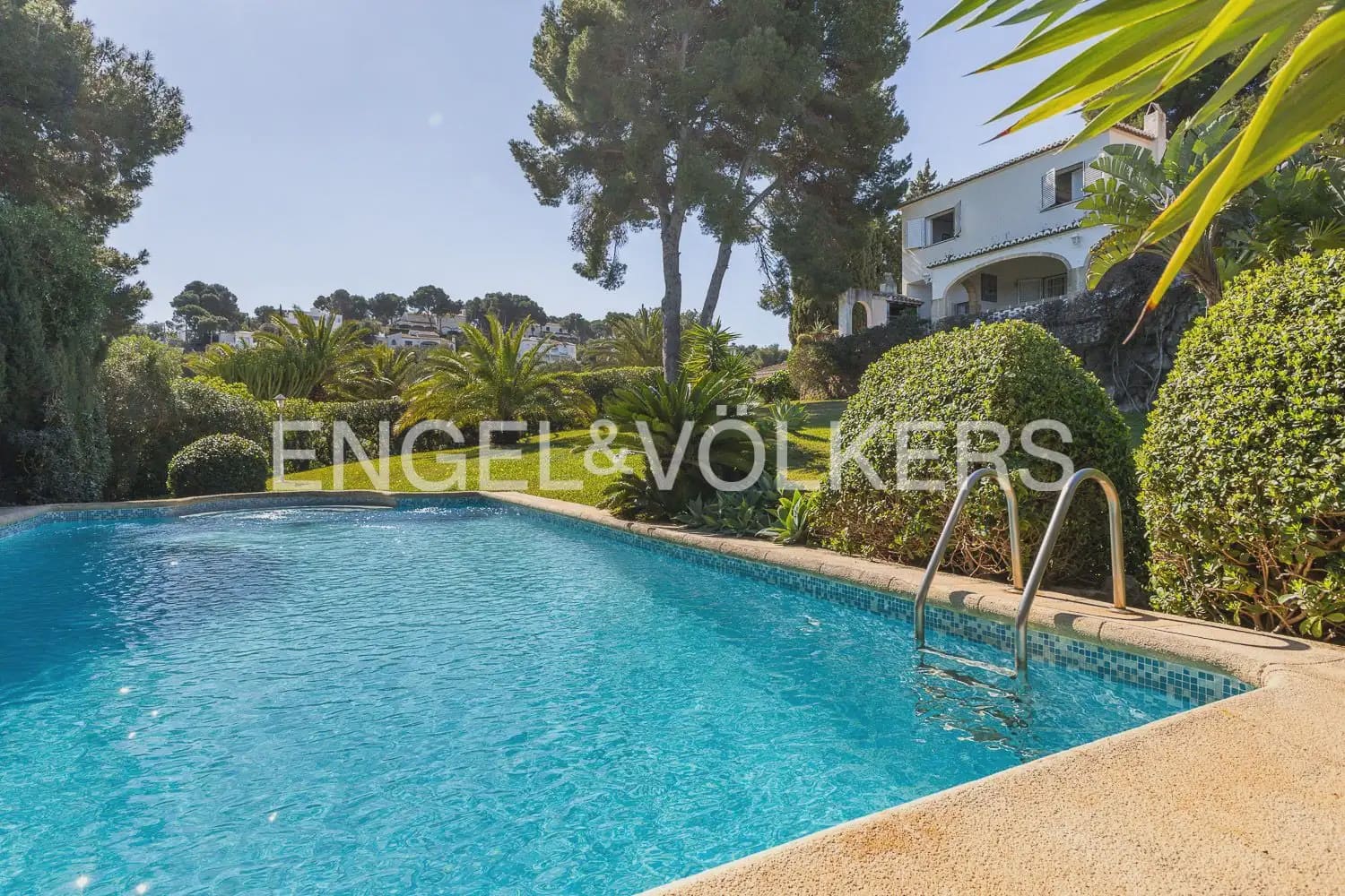 8 bedroom Villa for sale in Javea / Xabia with pool - € 2,350,000 (Ref: 9898312)