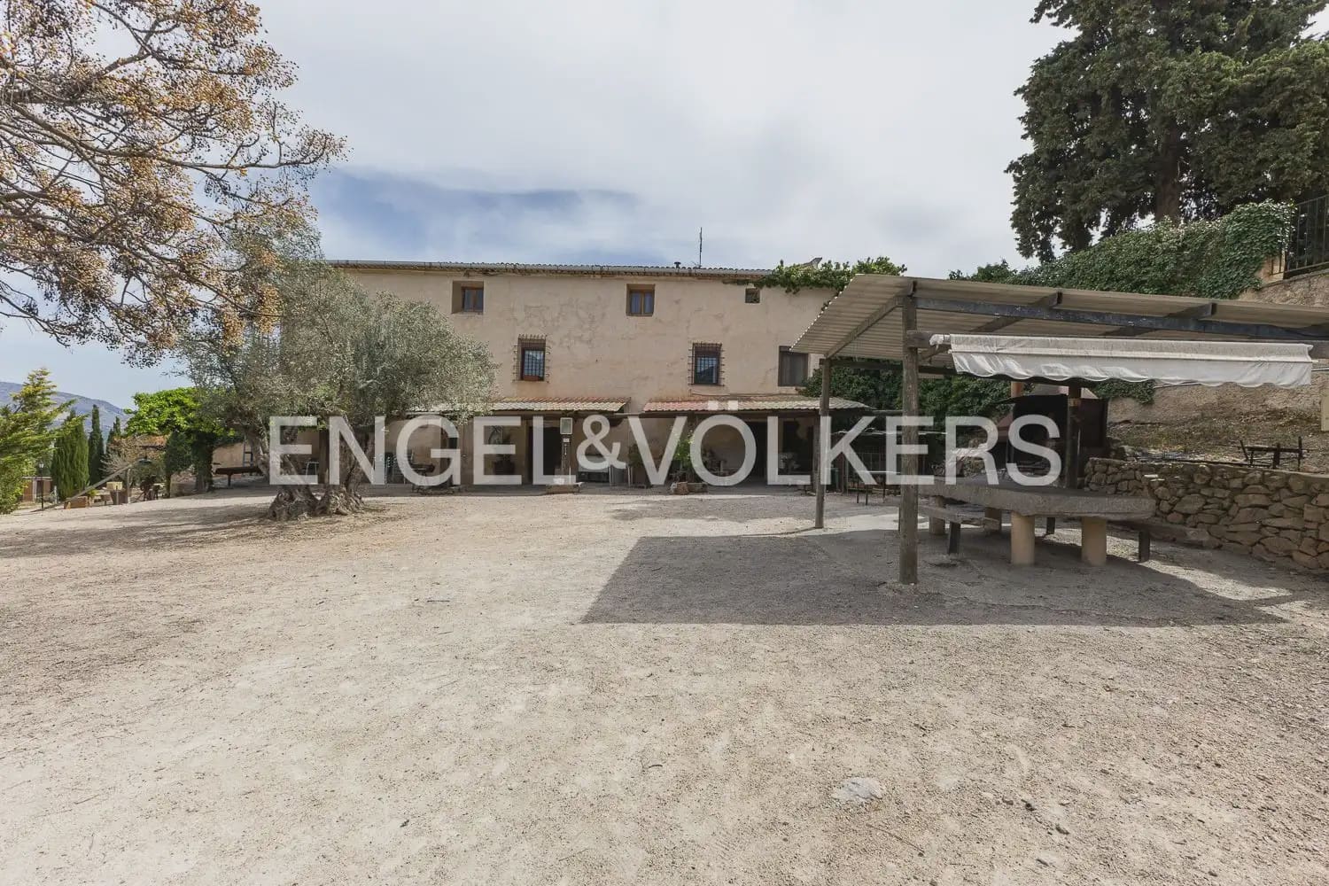 25 soverom Finca/Herregård til salgs i Alcoy / Alcoi med svømmebasseng garasje - € 1 520 000 (Ref: 9898313)