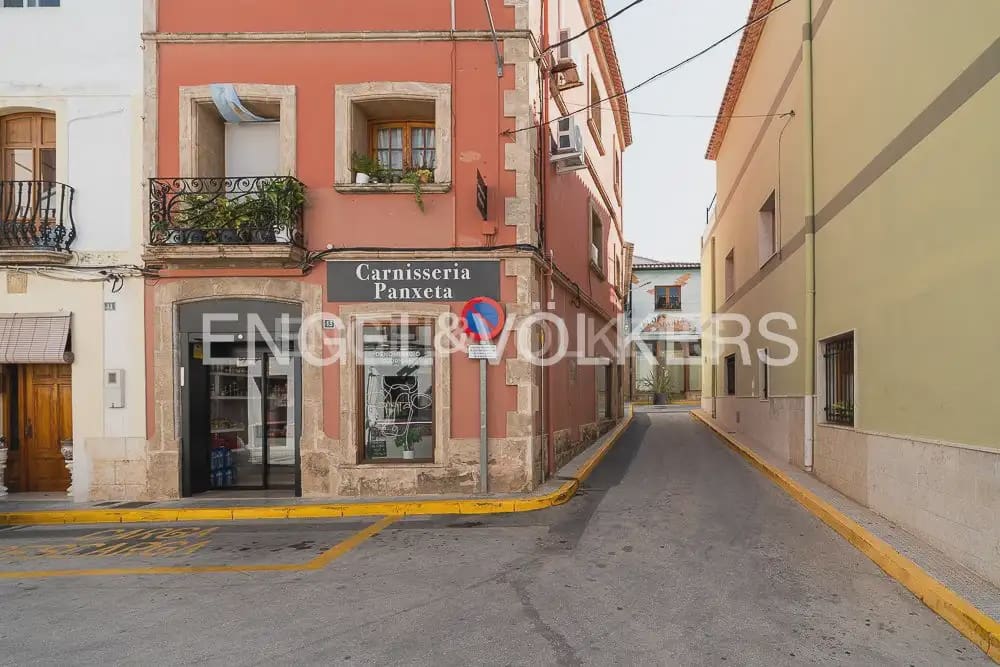 3 slaapkamer Villa te koop in Pedreguer met garage - € 595.000 (Ref: 9898314)