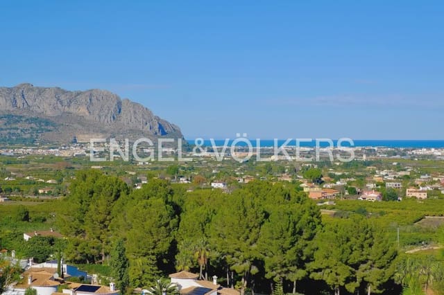 3 slaapkamer Villa te koop in Pedreguer met garage - € 595.000 (Ref: 9898314)