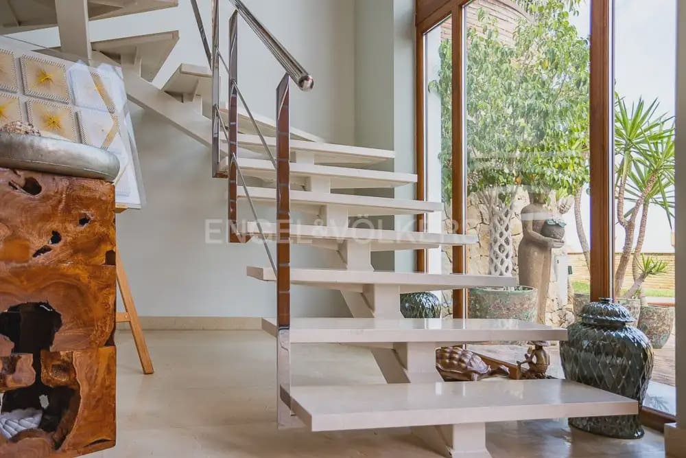 Villa/Maison de 4 chambres à louer à Denia avec piscine garage - 7 000 € (Ref: 9898315)