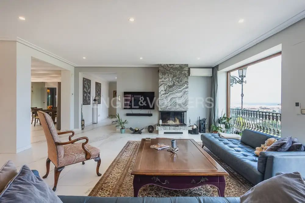 Villa/Maison de 4 chambres à louer à Denia avec piscine garage - 7 000 € (Ref: 9898315)