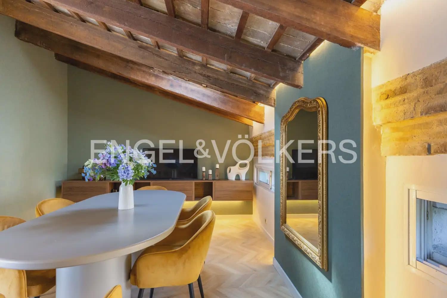 2 Zimmer Penthouse zu verkaufen in Valencia Stadt - 750.000 € (Ref: 9898316)