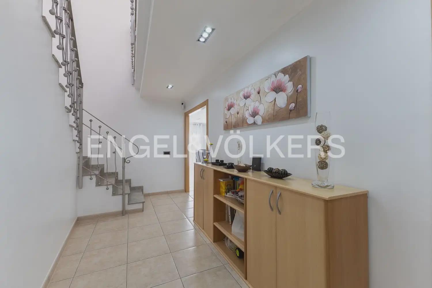 3 slaapkamer Huis te koop in La Pobla de Vallbona met garage - € 450.000 (Ref: 9898317)