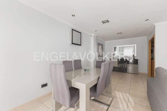 3 slaapkamer Huis te koop in La Pobla de Vallbona met garage - € 450.000 (Ref: 9898317)