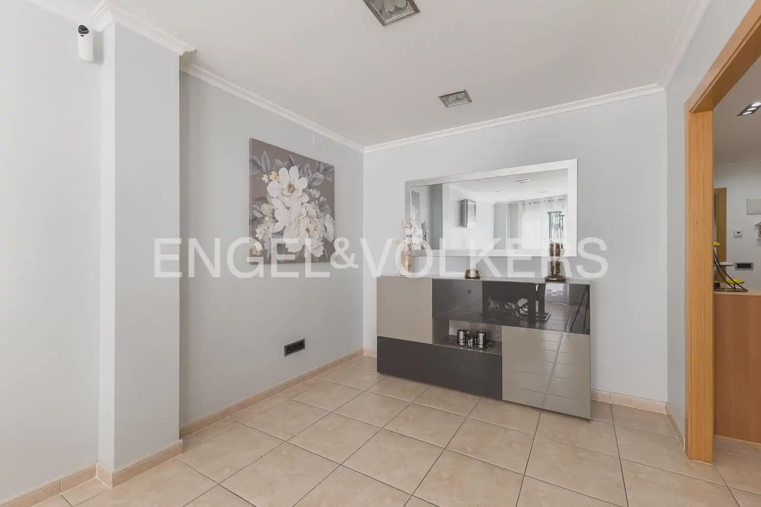 3 slaapkamer Huis te koop in La Pobla de Vallbona met garage - € 450.000 (Ref: 9898317)