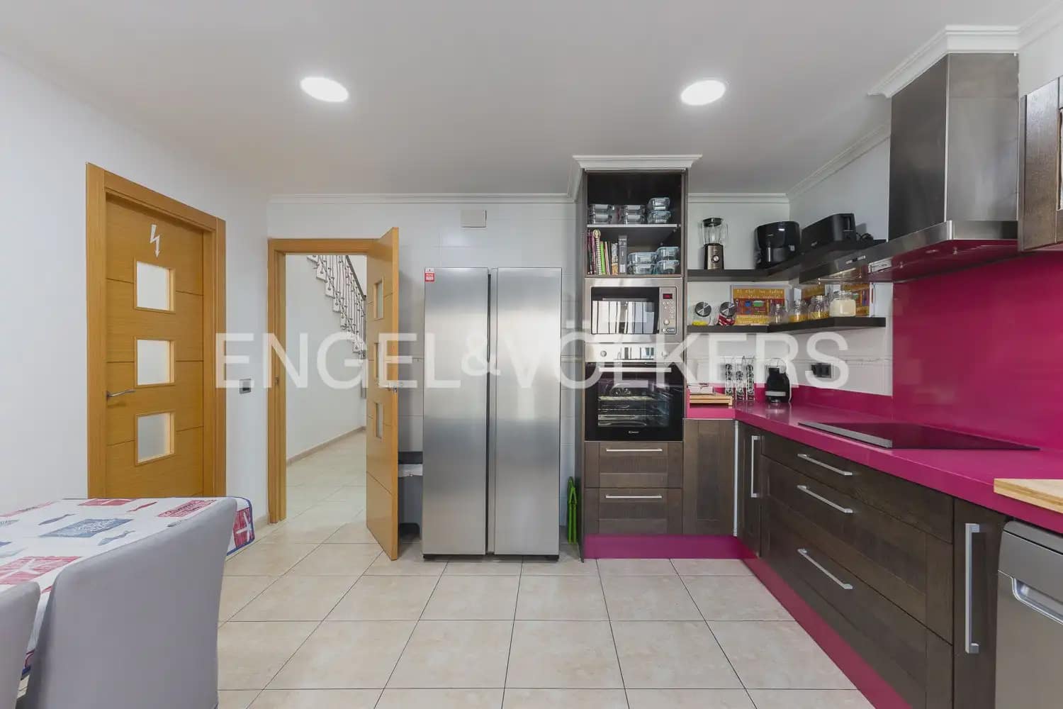 3 slaapkamer Huis te koop in La Pobla de Vallbona met garage - € 450.000 (Ref: 9898317)