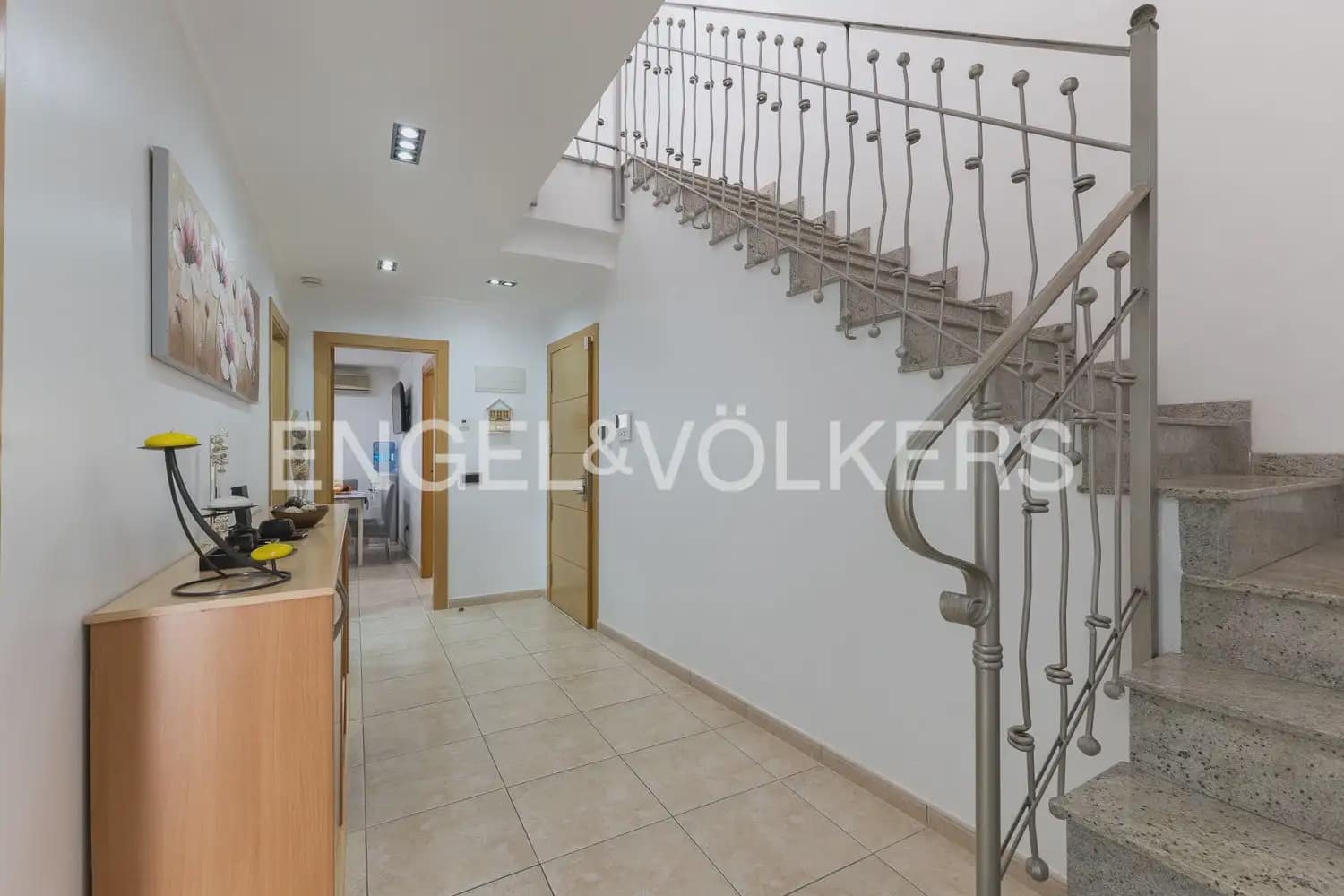 3 slaapkamer Huis te koop in La Pobla de Vallbona met garage - € 450.000 (Ref: 9898317)