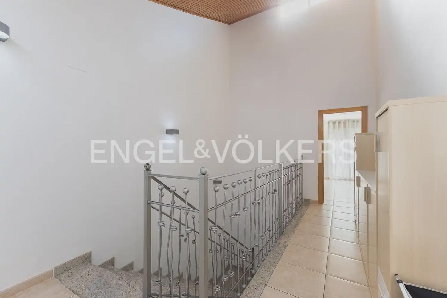 3 slaapkamer Huis te koop in La Pobla de Vallbona met garage - € 450.000 (Ref: 9898317)
