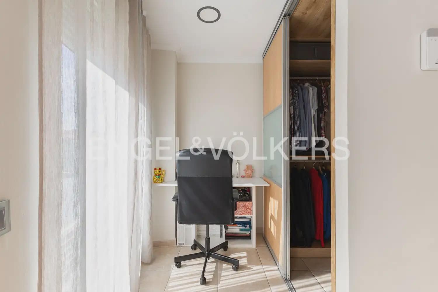 3 slaapkamer Huis te koop in La Pobla de Vallbona met garage - € 450.000 (Ref: 9898317)