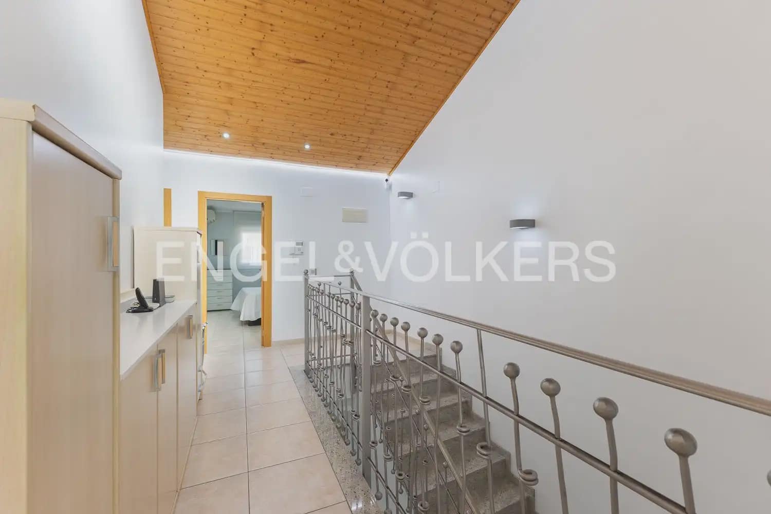 3 slaapkamer Huis te koop in La Pobla de Vallbona met garage - € 450.000 (Ref: 9898317)