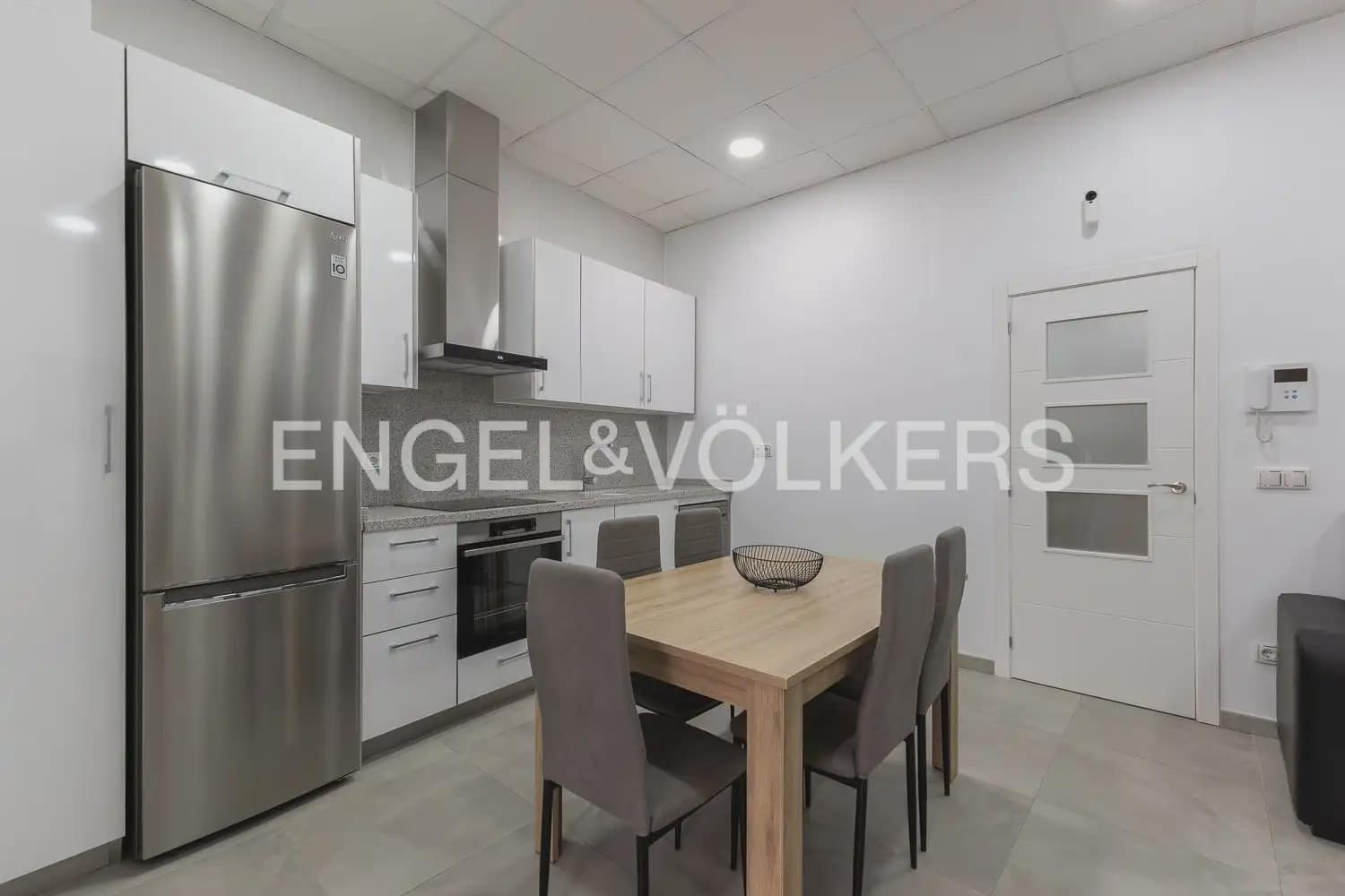 3 slaapkamer Huis te koop in La Pobla de Vallbona met garage - € 450.000 (Ref: 9898317)