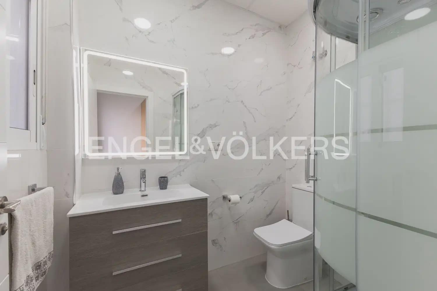 3 slaapkamer Huis te koop in La Pobla de Vallbona met garage - € 450.000 (Ref: 9898317)