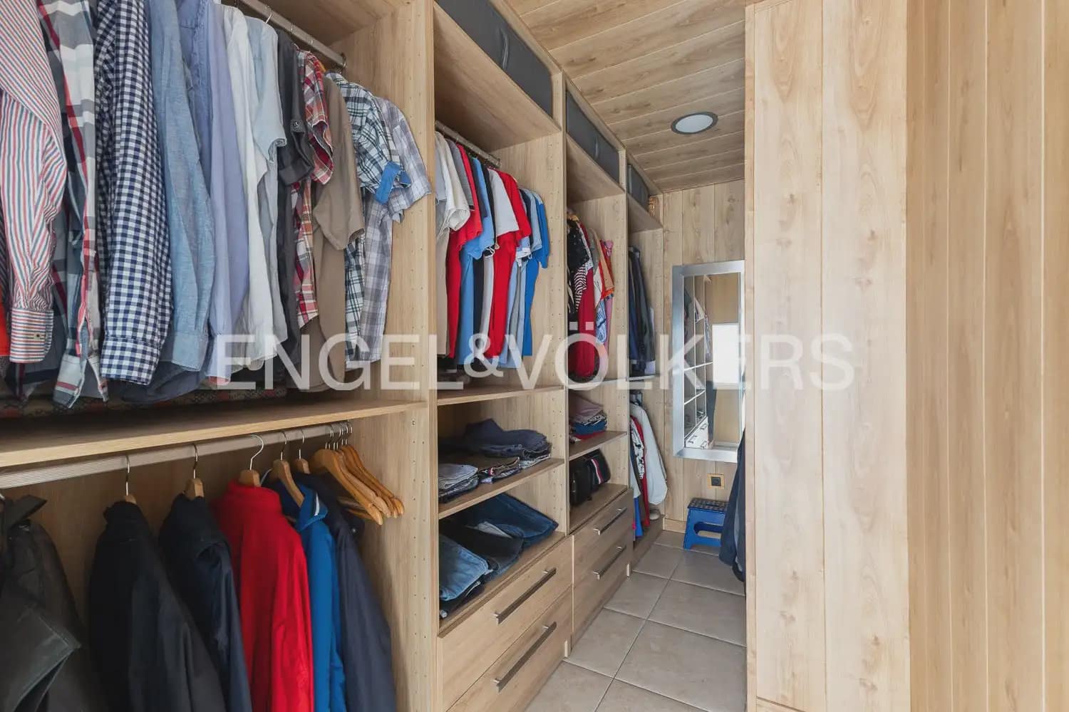 3 slaapkamer Huis te koop in La Pobla de Vallbona met garage - € 450.000 (Ref: 9898317)