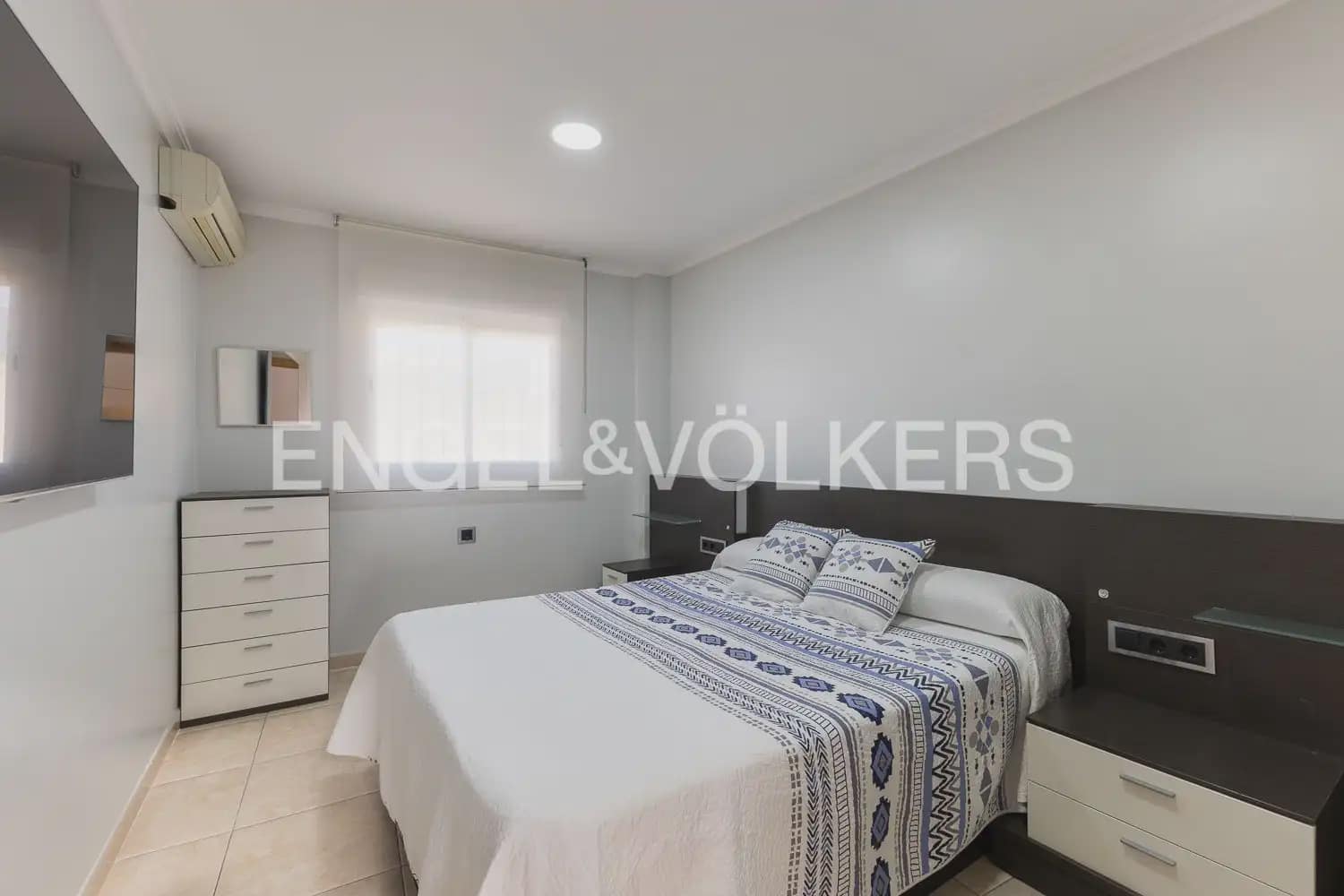 3 slaapkamer Huis te koop in La Pobla de Vallbona met garage - € 450.000 (Ref: 9898317)