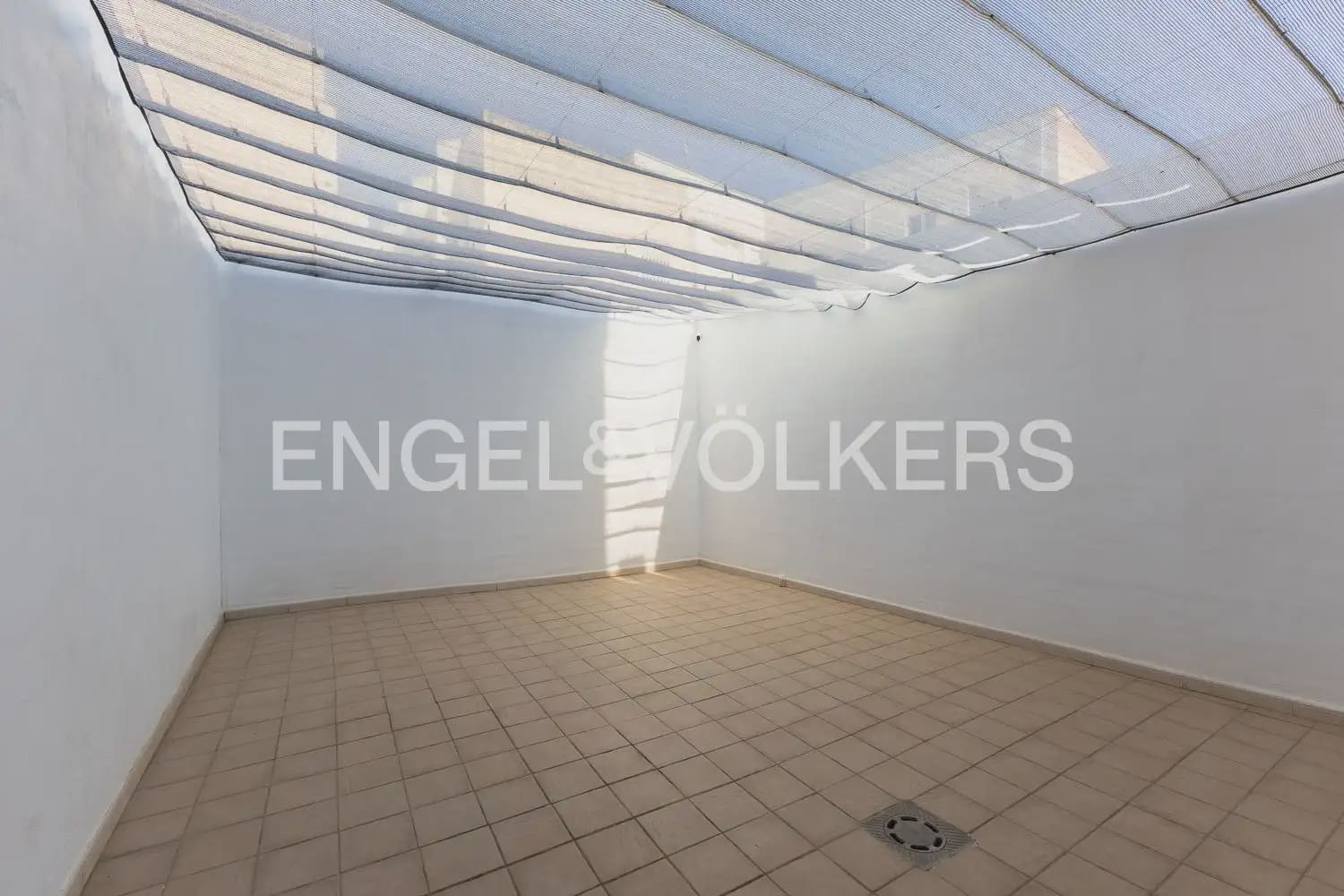 3 slaapkamer Huis te koop in La Pobla de Vallbona met garage - € 450.000 (Ref: 9898317)