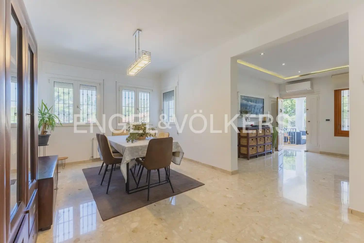 6 sovrum Villa till salu i Denia med pool garage - 1 060 000 € (Ref: 9898319)