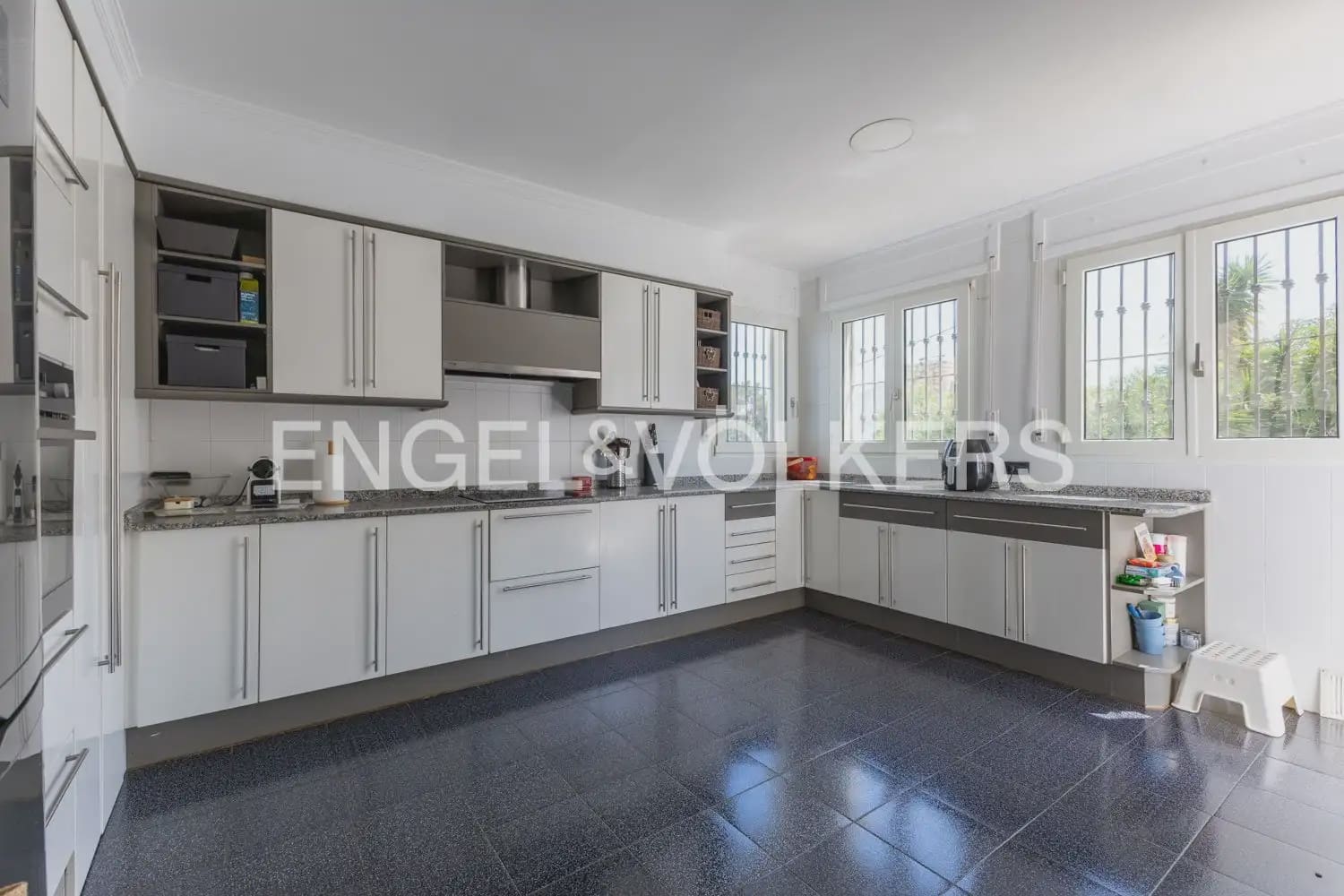 6 sovrum Villa till salu i Denia med pool garage - 1 060 000 € (Ref: 9898319)