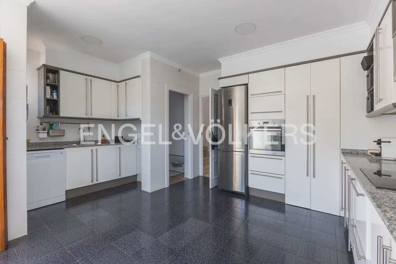6 sovrum Villa till salu i Denia med pool garage - 1 060 000 € (Ref: 9898319)