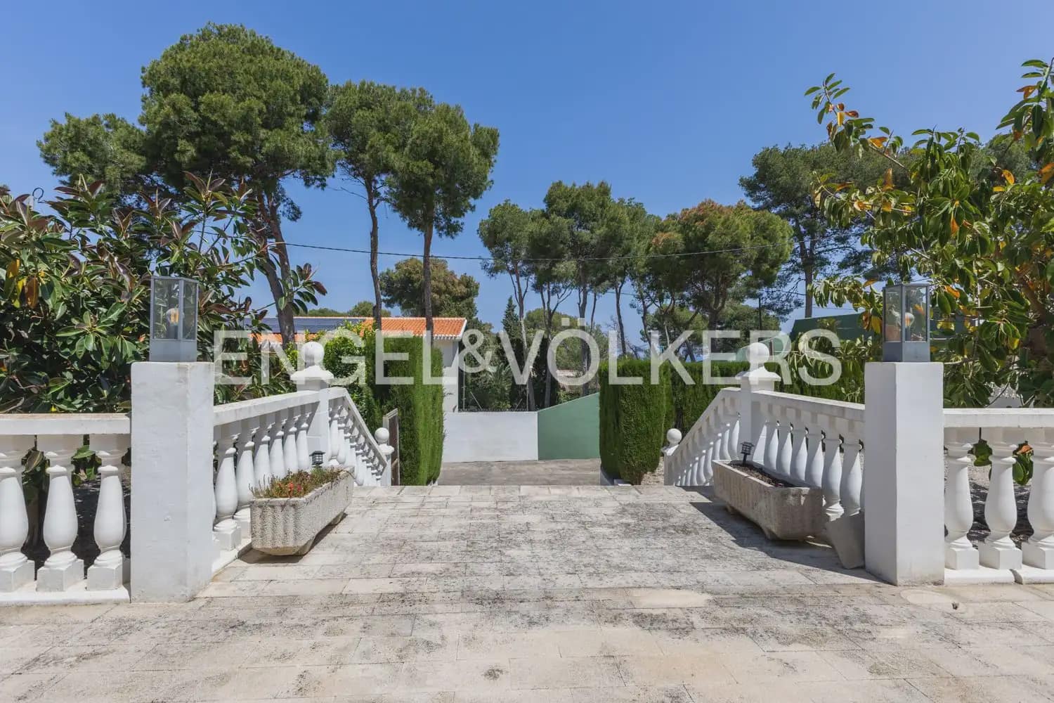 6 sovrum Villa till salu i Denia med pool garage - 1 060 000 € (Ref: 9898319)