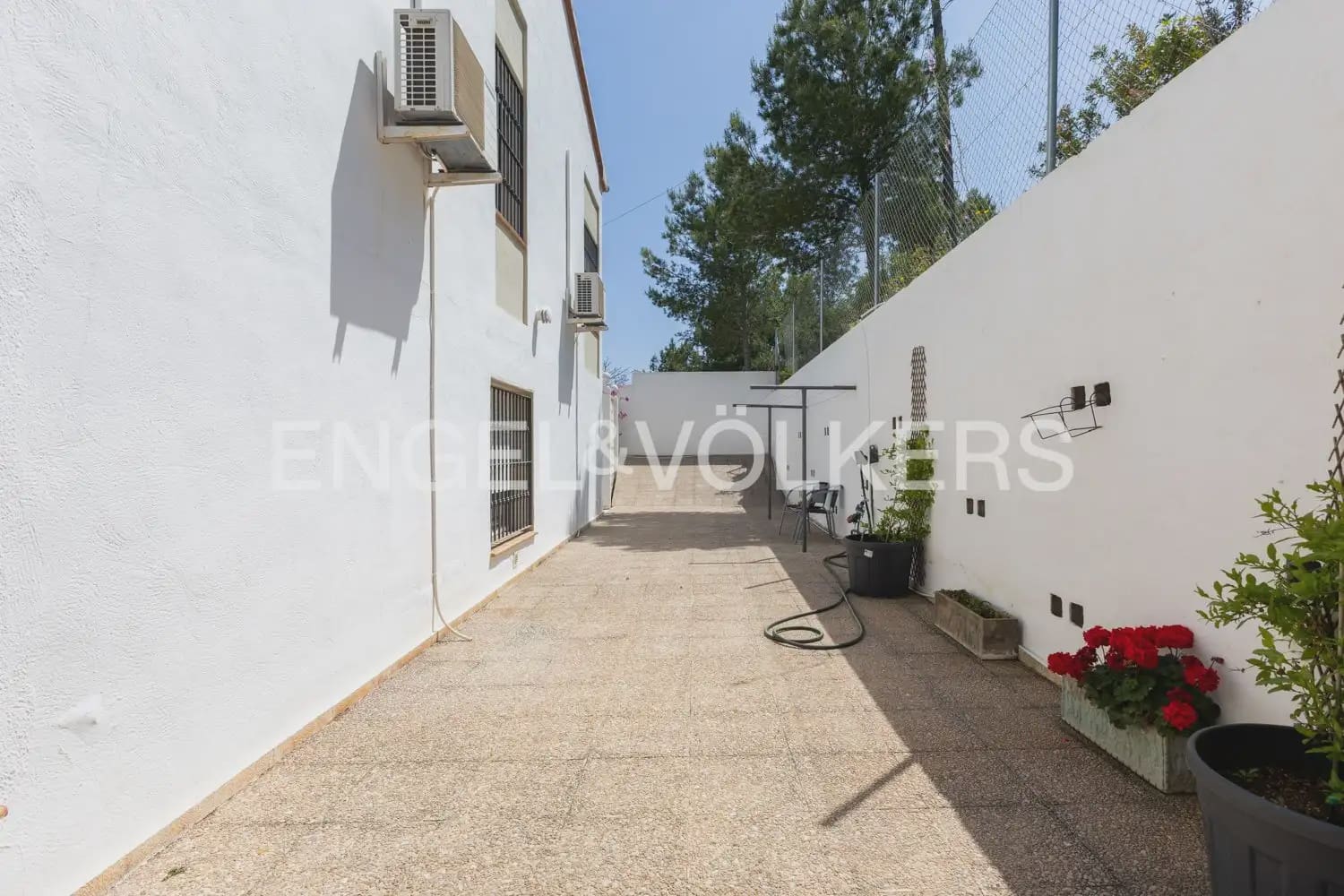 6 sovrum Villa till salu i Denia med pool garage - 1 060 000 € (Ref: 9898319)