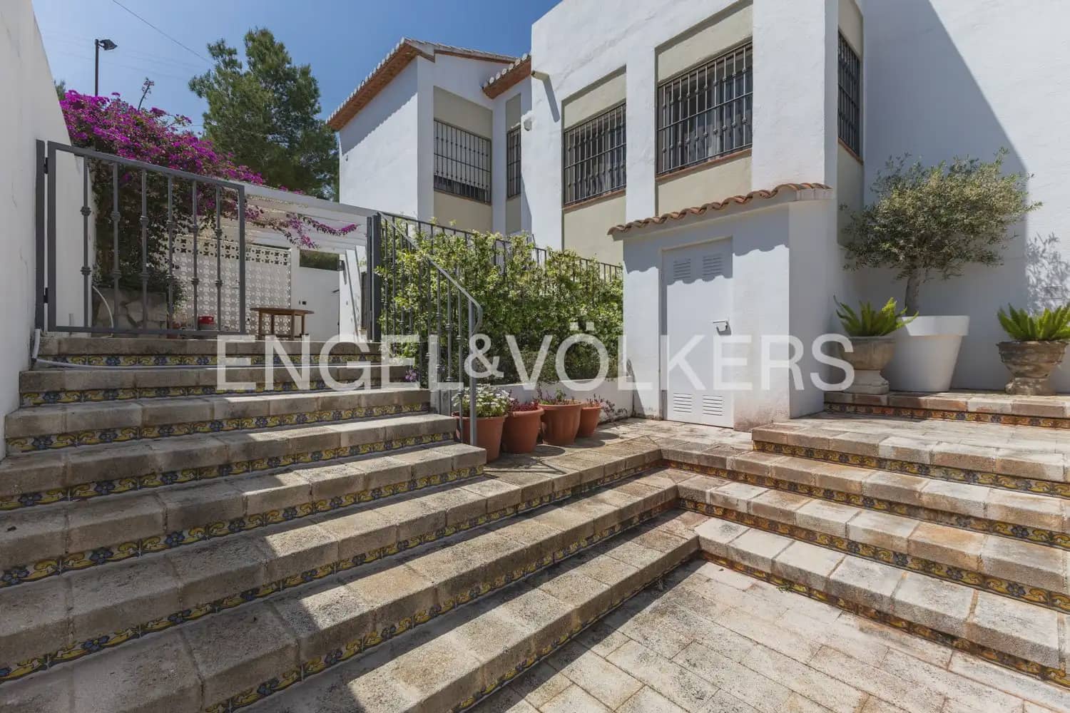 6 sovrum Villa till salu i Denia med pool garage - 1 060 000 € (Ref: 9898319)