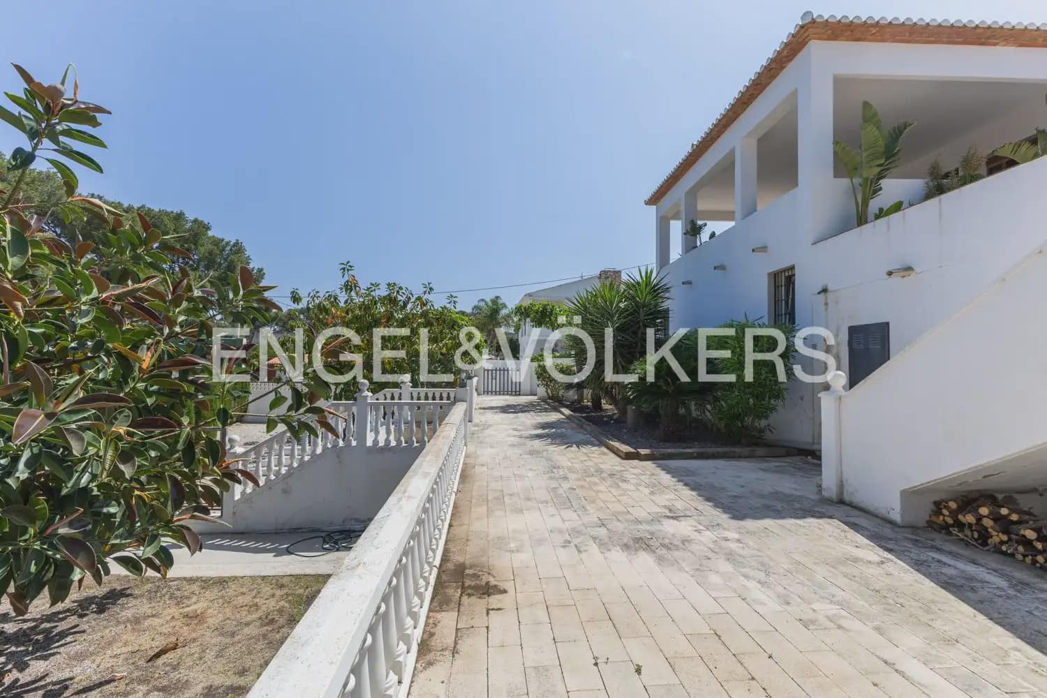 6 sovrum Villa till salu i Denia med pool garage - 1 060 000 € (Ref: 9898319)