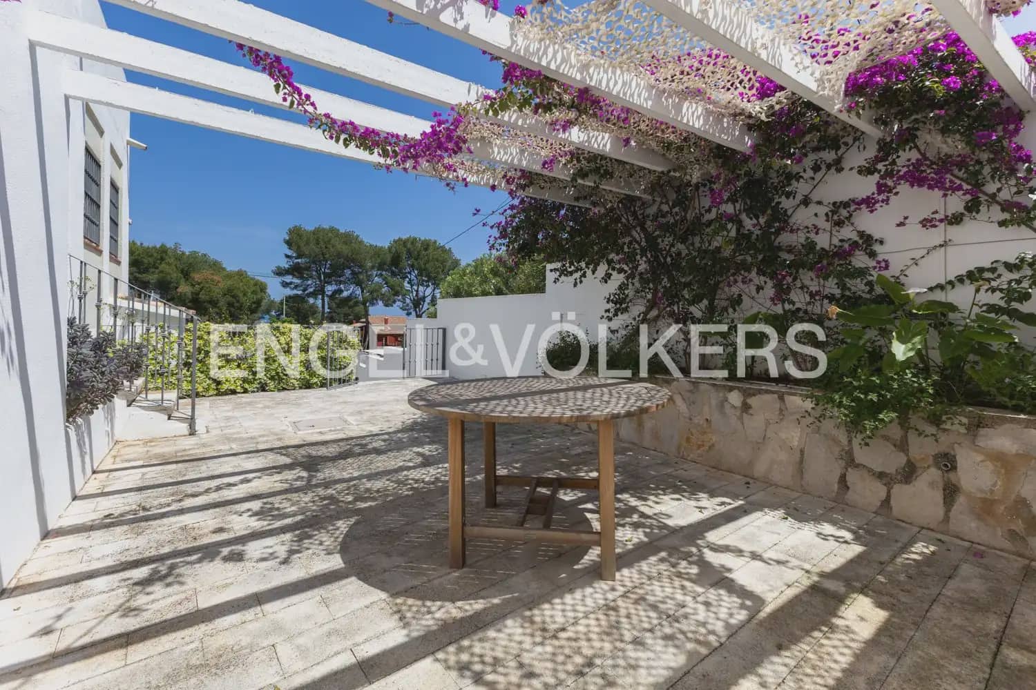6 sovrum Villa till salu i Denia med pool garage - 1 060 000 € (Ref: 9898319)