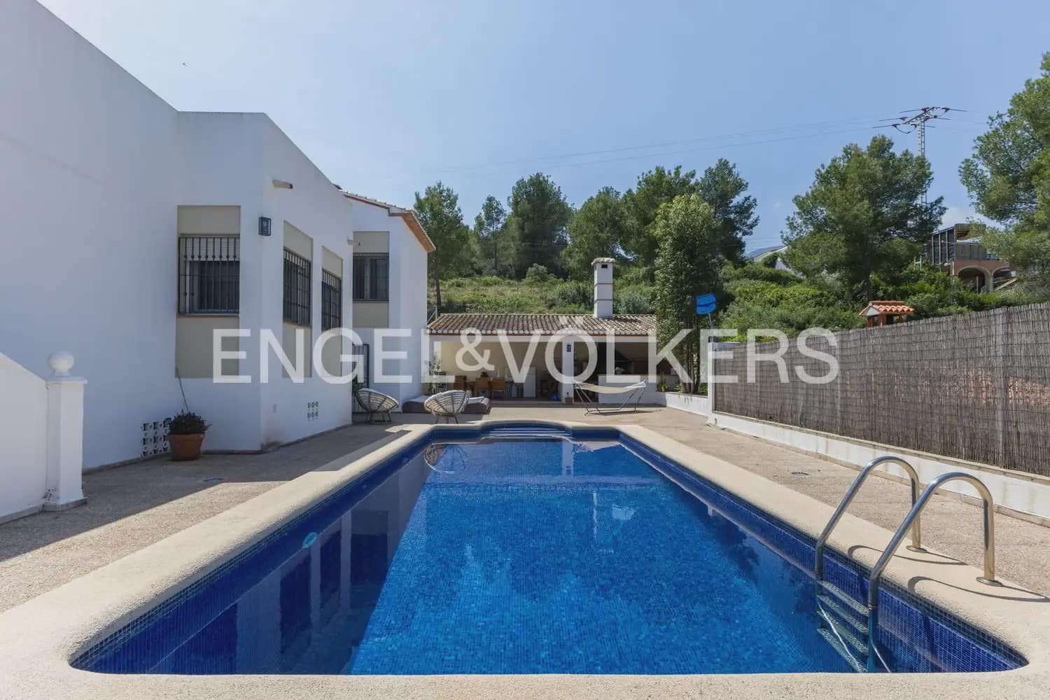 6 sovrum Villa till salu i Denia med pool garage - 1 060 000 € (Ref: 9898319)
