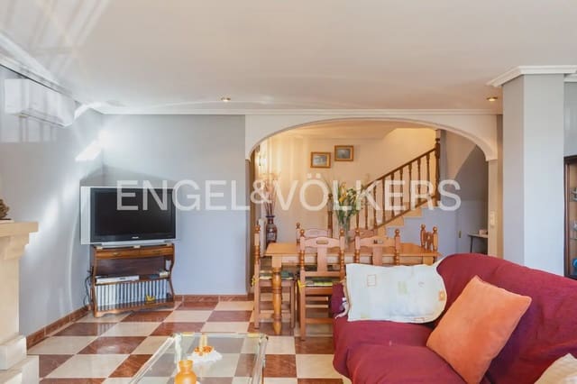 4 sovrum Villa till salu i La Pobla de Vallbona med pool garage - 380 000 € (Ref: 9898320)