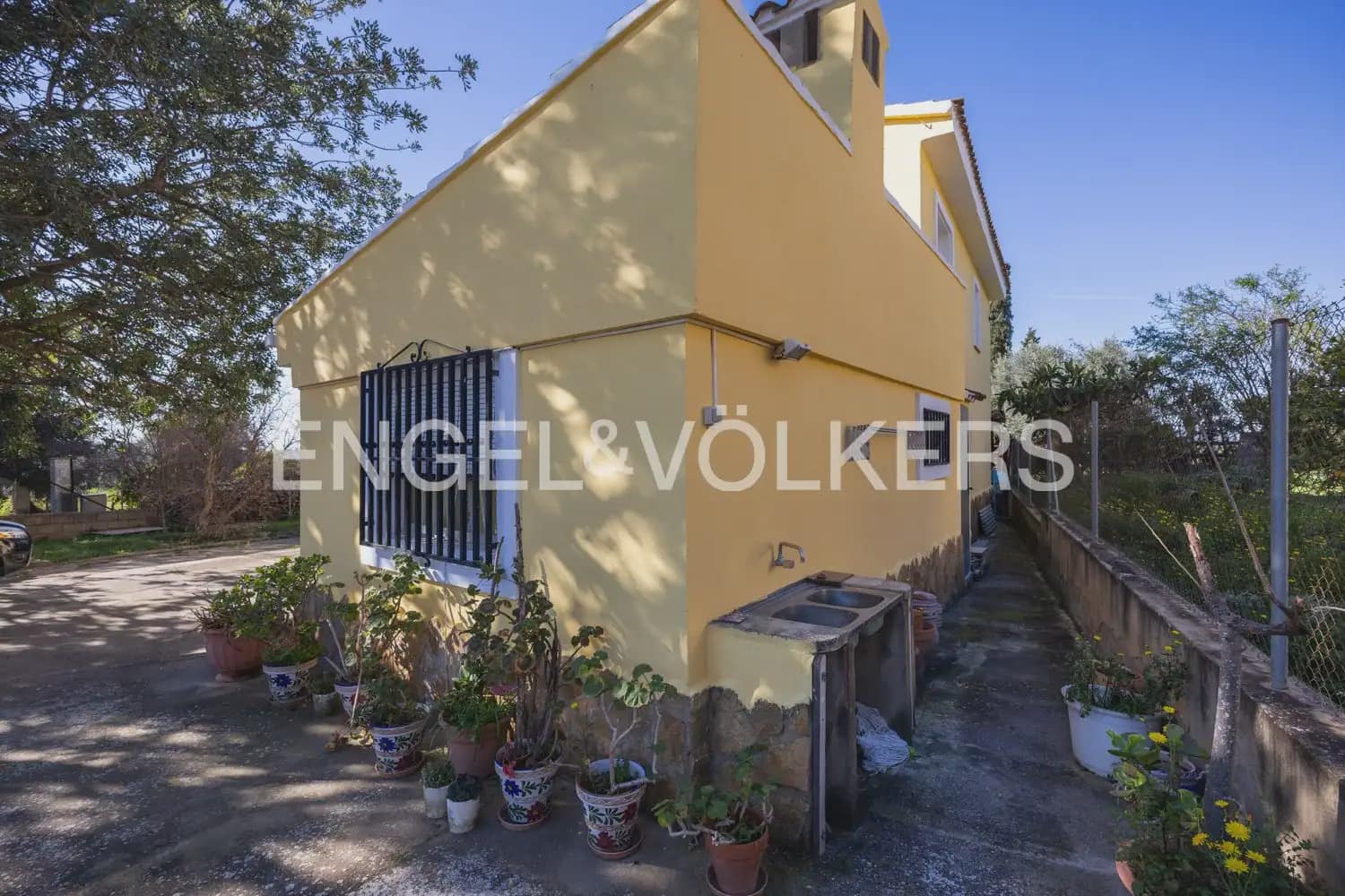 4 sovrum Villa till salu i La Pobla de Vallbona med pool garage - 380 000 € (Ref: 9898320)