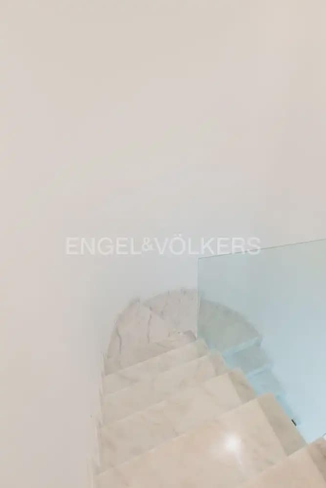 5 sovrum Semi-fristående Villa till salu i Gandia med garage - 818 000 € (Ref: 9898321)