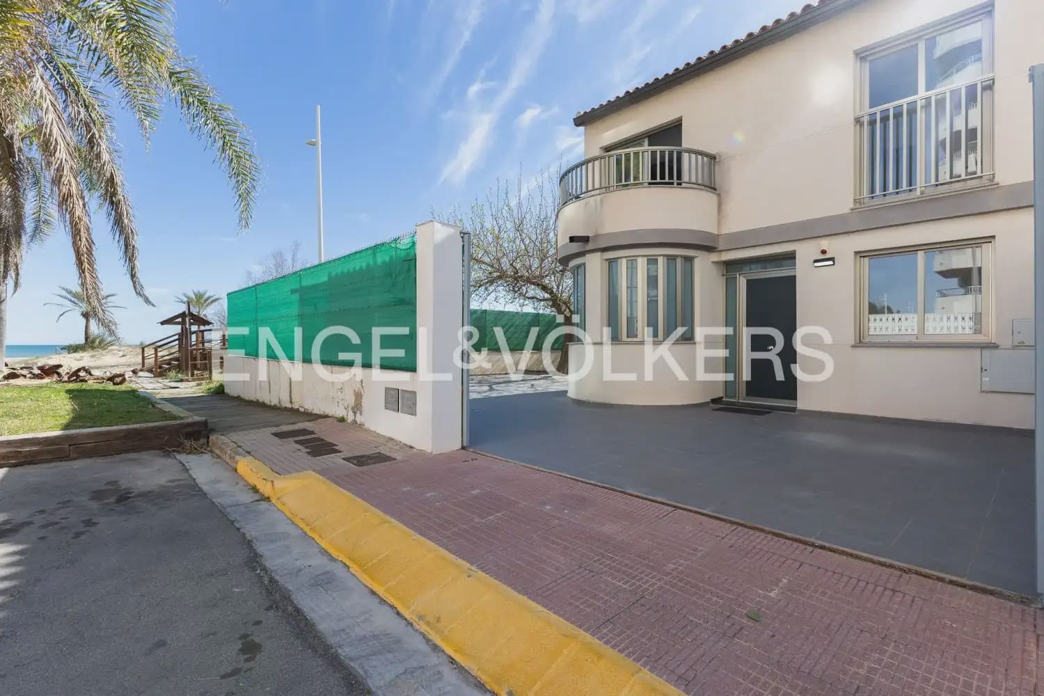 5 sovrum Semi-fristående Villa till salu i Gandia med garage - 818 000 € (Ref: 9898321)