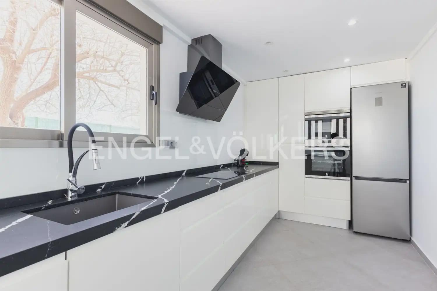 5 sovrum Semi-fristående Villa till salu i Gandia med garage - 818 000 € (Ref: 9898321)