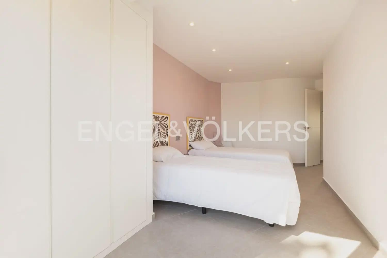 5 sovrum Semi-fristående Villa till salu i Gandia med garage - 818 000 € (Ref: 9898321)