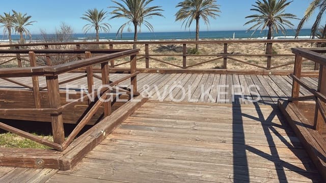 5 sovrum Semi-fristående Villa till salu i Gandia med garage - 818 000 € (Ref: 9898321)