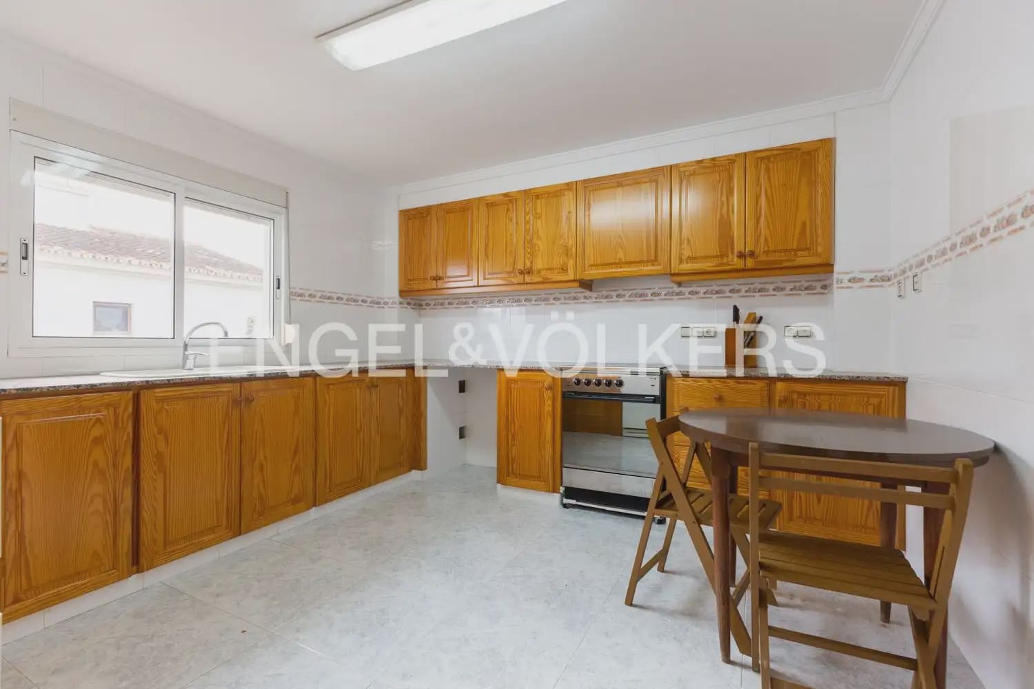 3 Zimmer Villa zu verkaufen in Oliva mit Garage - 380.000 € (Ref: 9898322)