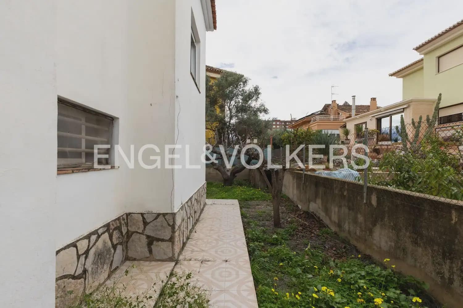 3 Zimmer Villa zu verkaufen in Oliva mit Garage - 380.000 € (Ref: 9898322)