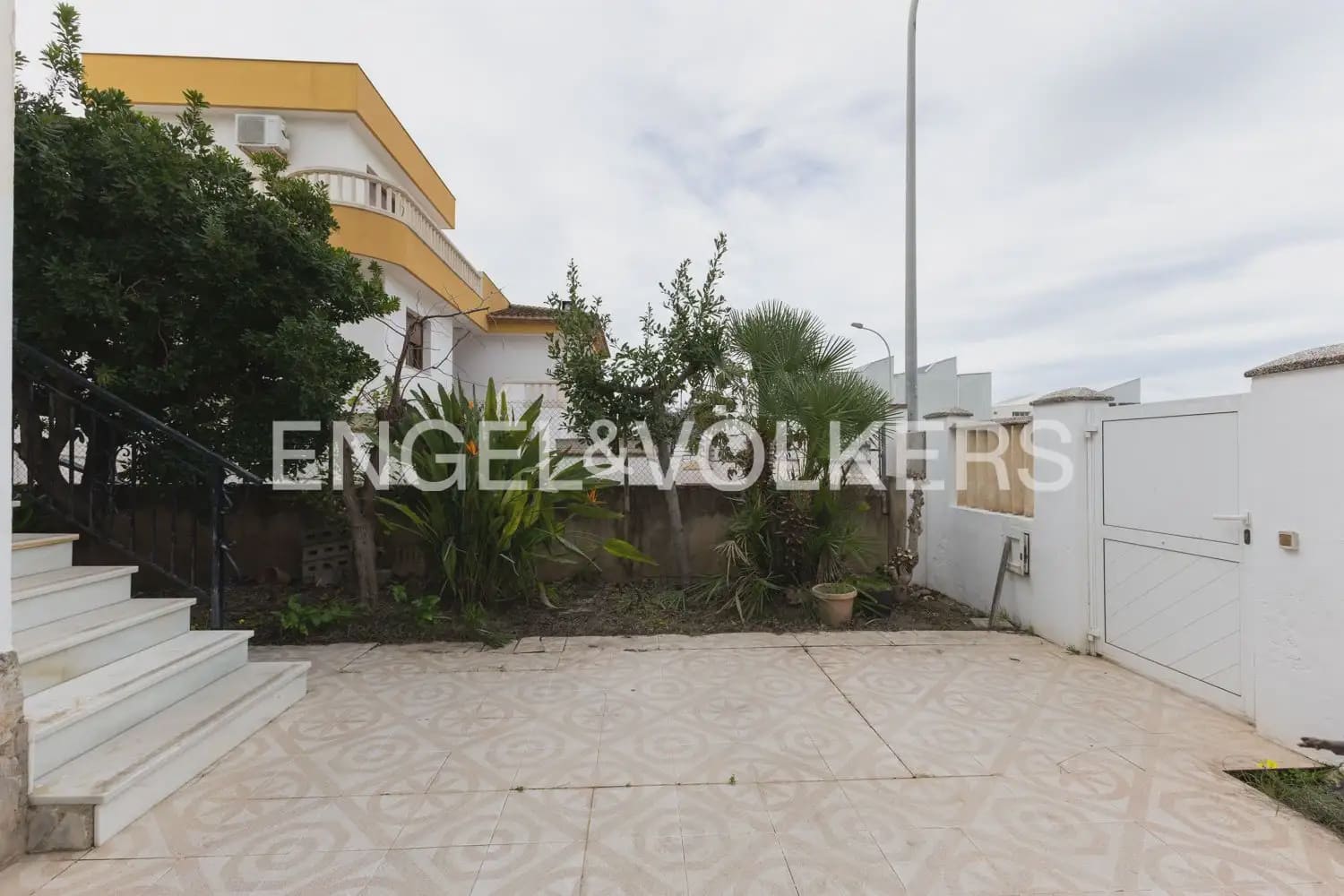 3 Zimmer Villa zu verkaufen in Oliva mit Garage - 380.000 € (Ref: 9898322)