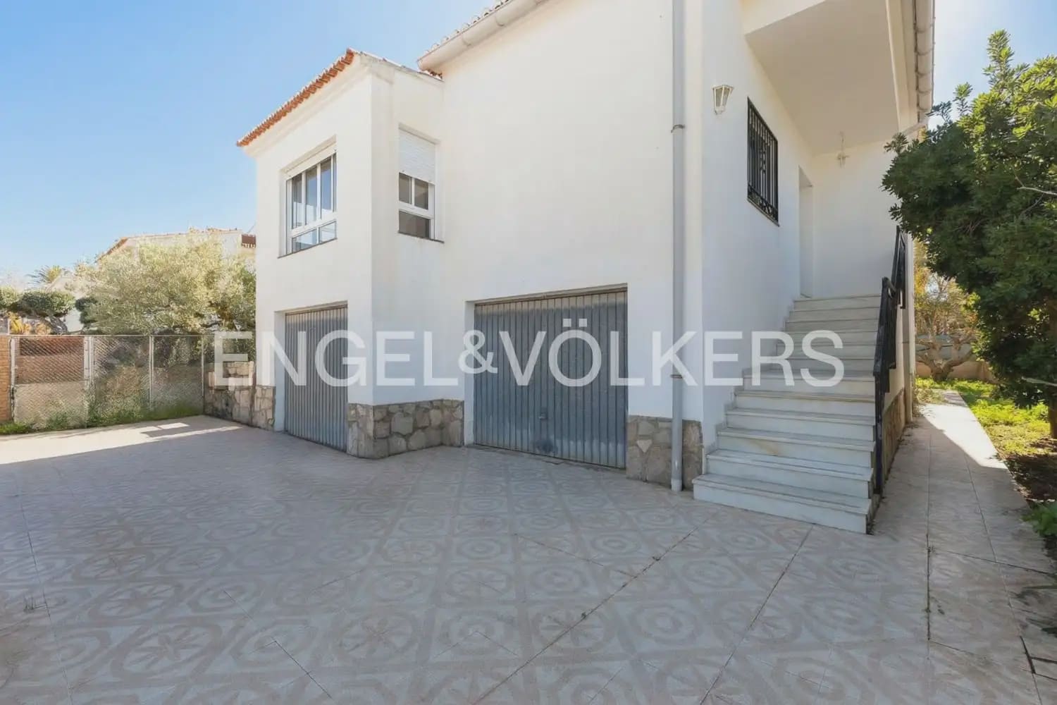 3 Zimmer Villa zu verkaufen in Oliva mit Garage - 380.000 € (Ref: 9898322)