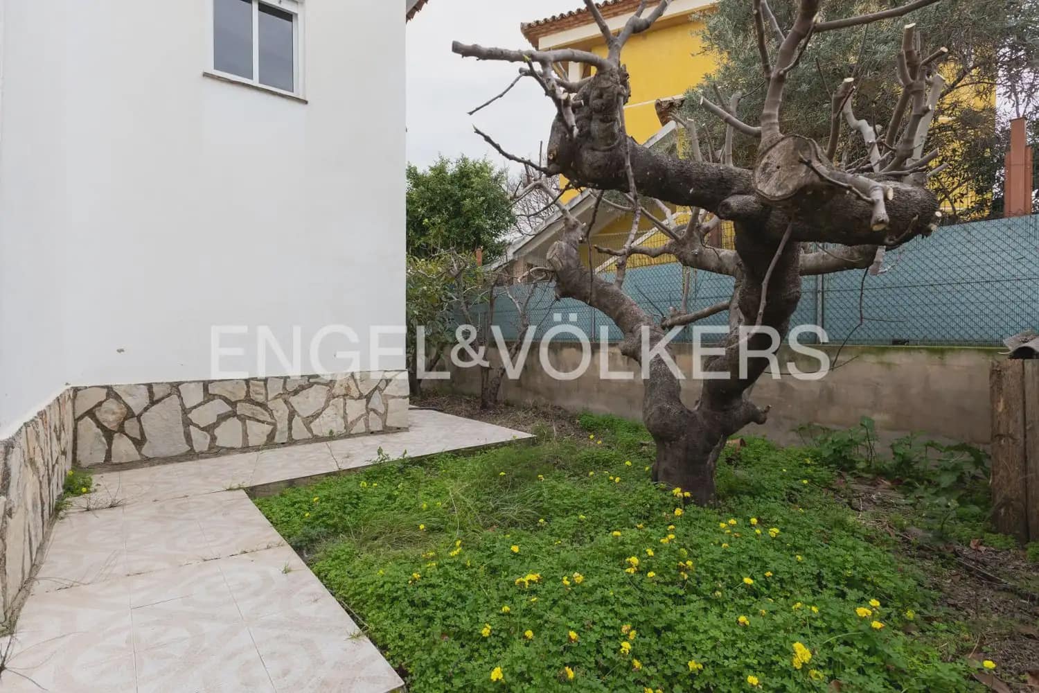 3 Zimmer Villa zu verkaufen in Oliva mit Garage - 380.000 € (Ref: 9898322)
